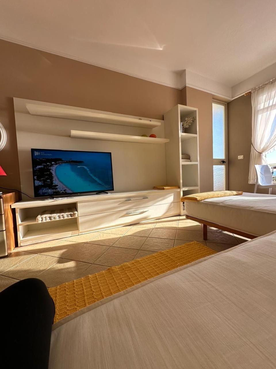 Beach View! Seaside Apartment Durres Exterior photo