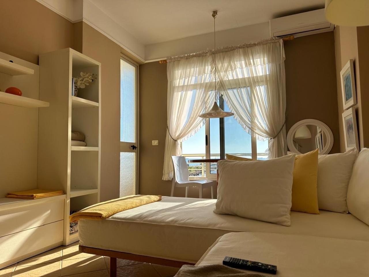 Beach View! Seaside Apartment Durres Exterior photo