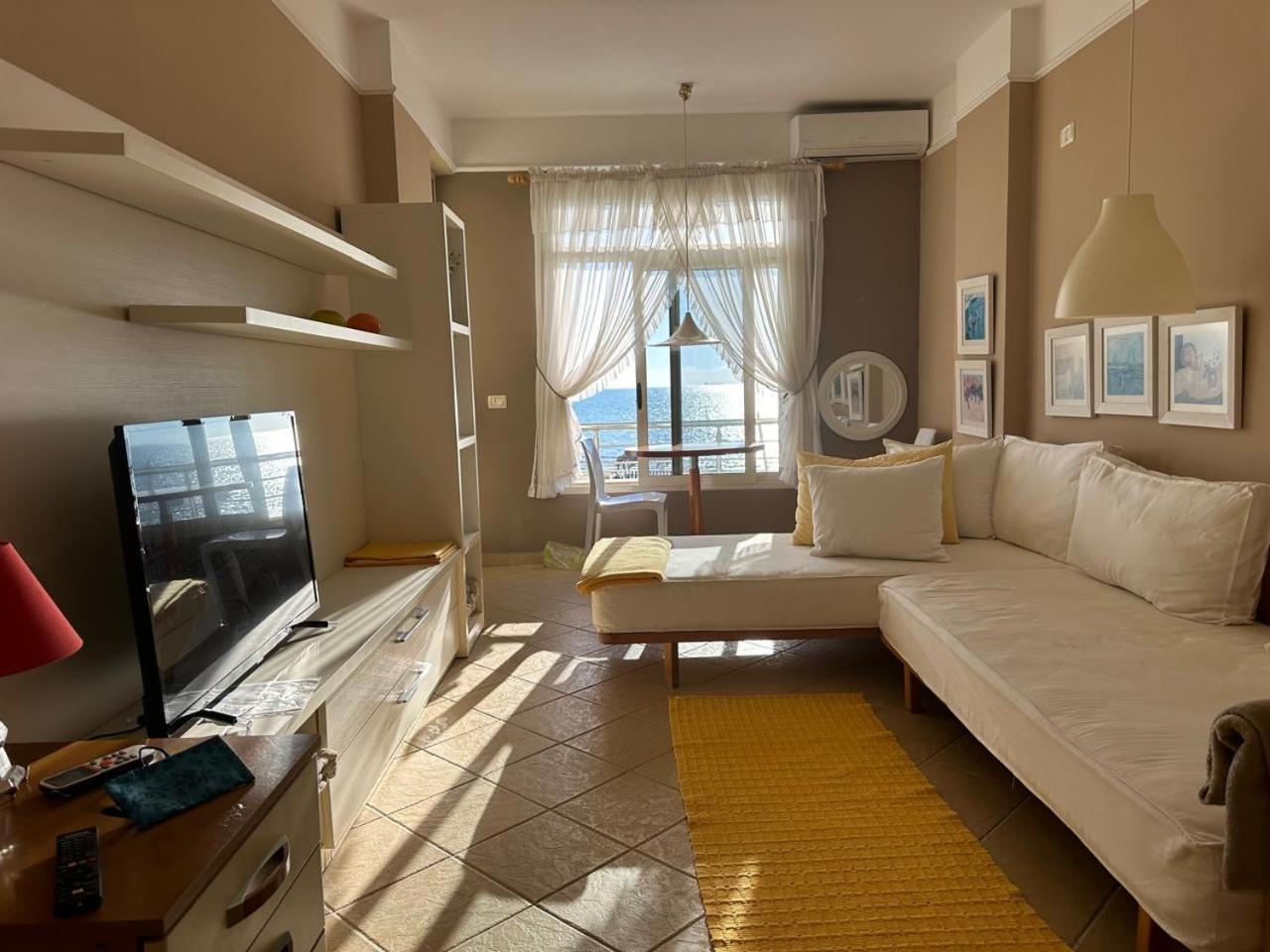 Beach View! Seaside Apartment Durres Exterior photo